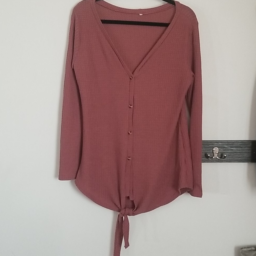 Front tie top